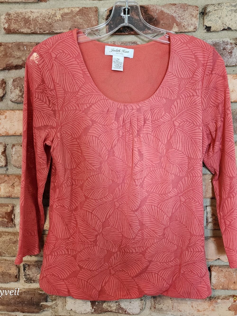 Judith Hart Coral Scoop-Neck 3/4 Sleeve Tee